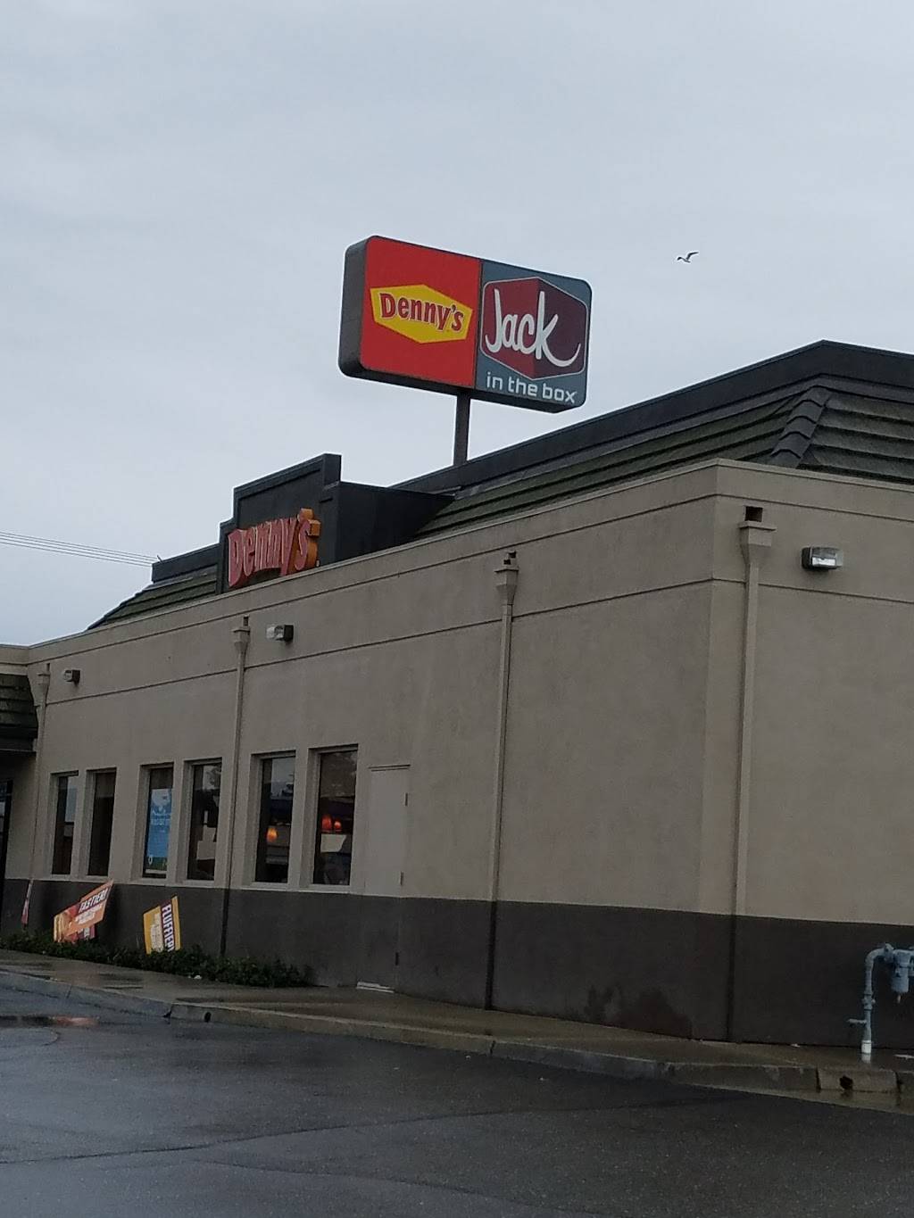 Dennys | restaurant | 1991 Lander Ave, Turlock, CA 95380, USA | 2096348506 OR +1 209-634-8506