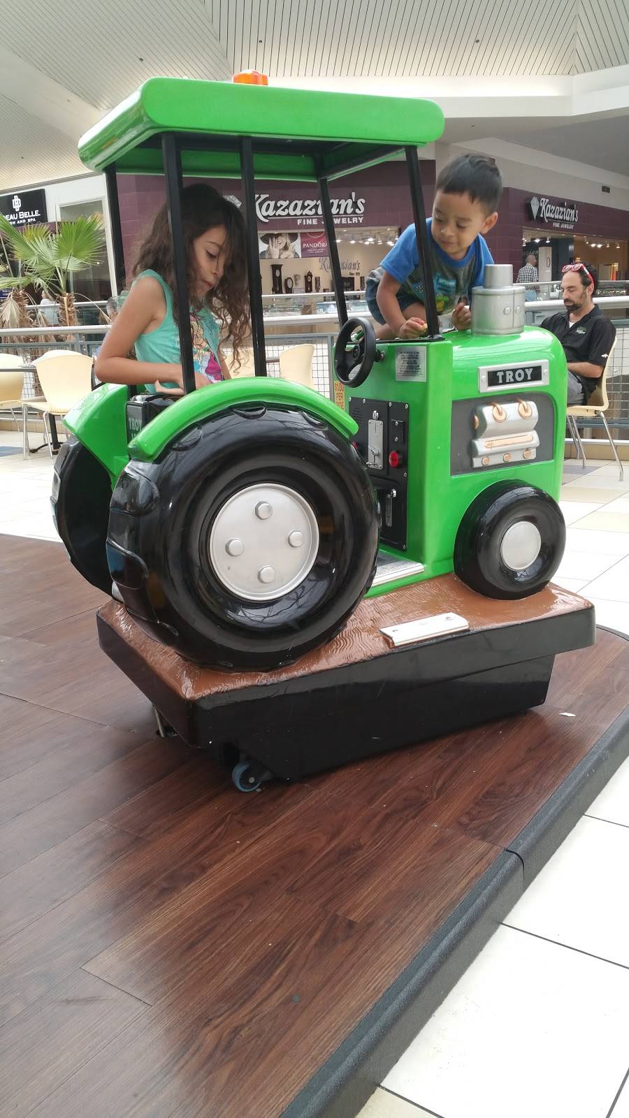 Chick-fil-A | restaurant | 6909 N Loop 1604 E #2072, San Antonio, TX 78247, USA | 2106516637 OR +1 210-651-6637