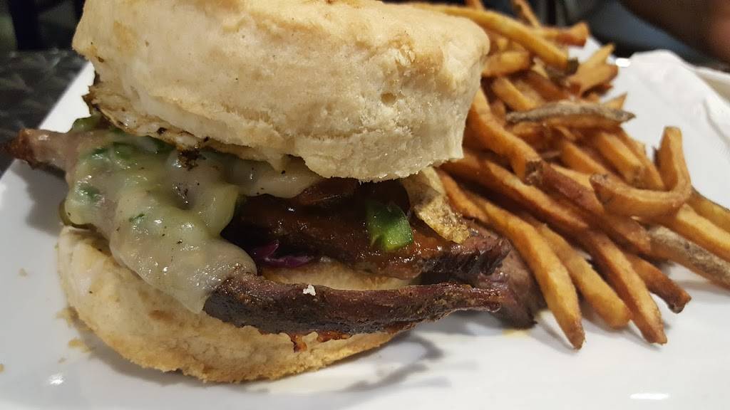 Fat Boys Smokehouse and Burgers | restaurant | 451 Jefferson Davis Hwy, Fredericksburg, VA 22401, USA | 5409931698 OR +1 540-993-1698