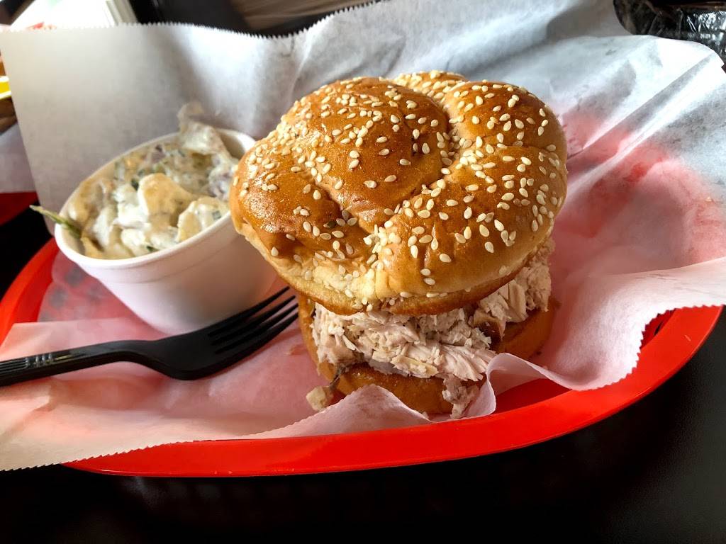 The Happy Hawg BBQ | restaurant | 1130 Main St, Andrews, NC 28901, USA | 8283212900 OR +1 828-321-2900