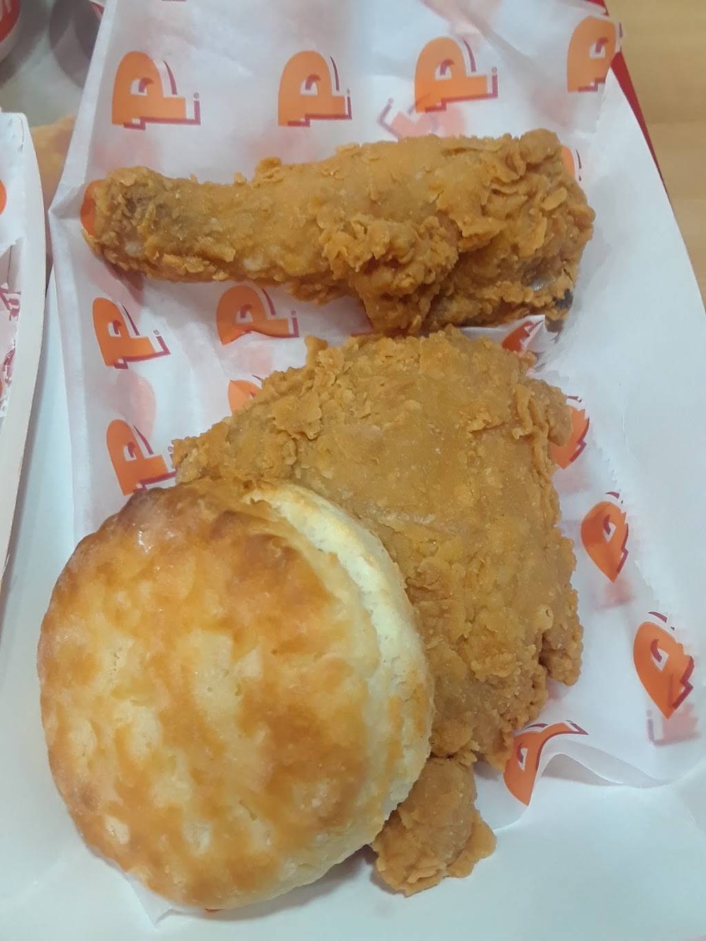 Popeyes Louisiana Kitchen | meal takeaway | 756 St Clair St, Chatham, ON N7M 5J7, Canada | 5193800117 OR +1 519-380-0117