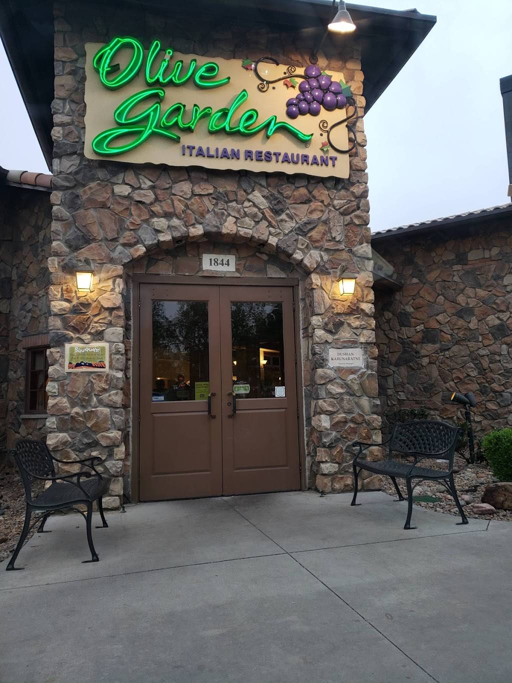 Olive Garden Italian Restaurant | meal takeaway | 1844 Northwest Expy, Oklahoma City, OK 73118, USA | 4058432461 OR +1 405-843-2461