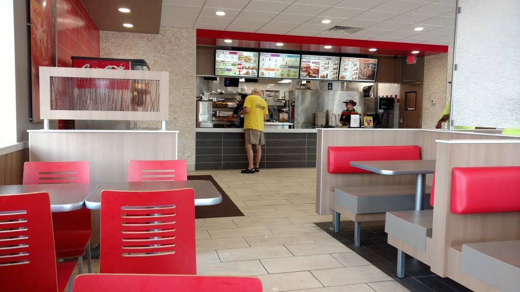 Burger King | restaurant | 9211 Daniels Pkwy, Fort Myers, FL 33912, USA | 2397682582 OR +1 239-768-2582