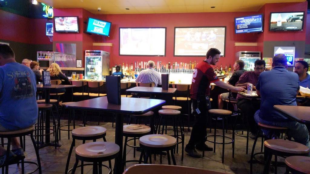 Buffalo Wild Wings | meal takeaway | 7995 Craft-Goodman, Frontage Rd, Olive Branch, MS 38654, USA | 6628907285 OR +1 662-890-7285