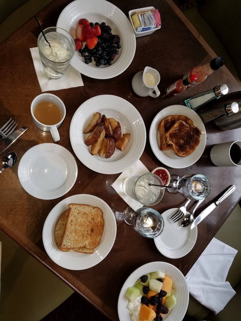 Edisons | restaurant | 20301 Oakwood, Dearborn, MI 48124, USA | 3132712700 OR +1 313-271-2700