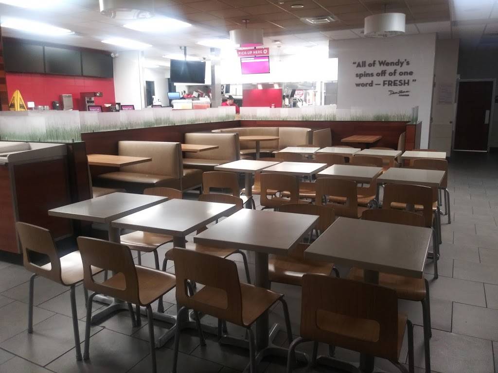 Wendys | restaurant | 3725 Sun City Center Blvd, Ruskin, FL 33573, USA | 8136336611 OR +1 813-633-6611