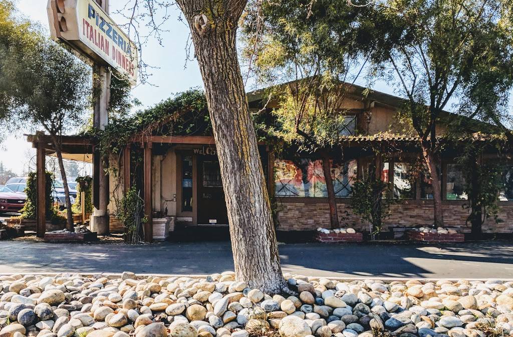 Diciccos Italian Restaurant | restaurant | 516 S I St, Madera, CA 93637, USA | 5596742435 OR +1 559-674-2435