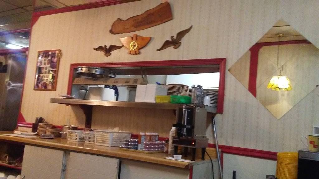 Two Eagles | restaurant | 18 E Main St, Freeport, IL 61032, USA | 8152334556 OR +1 815-233-4556