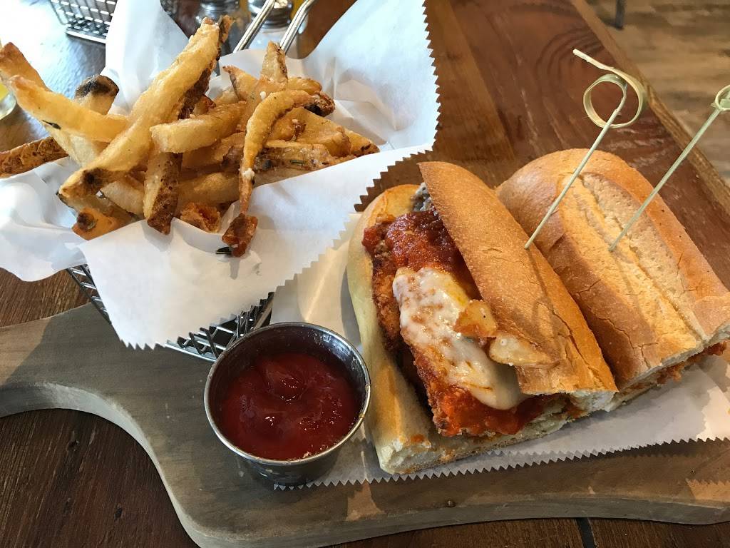 Pasquales Pizzeria Napoletana | restaurant | 60 S County Commons Way, South Kingstown, RI 02879, USA | 4017832900 OR +1 401-783-2900