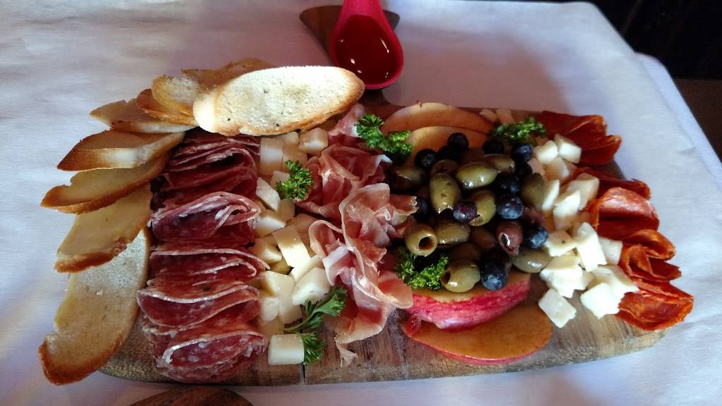 Suri Tapas Bar | restaurant | 707 Lake Ave, Lake Worth, FL 33460, USA | 5612497436 OR +1 561-249-7436