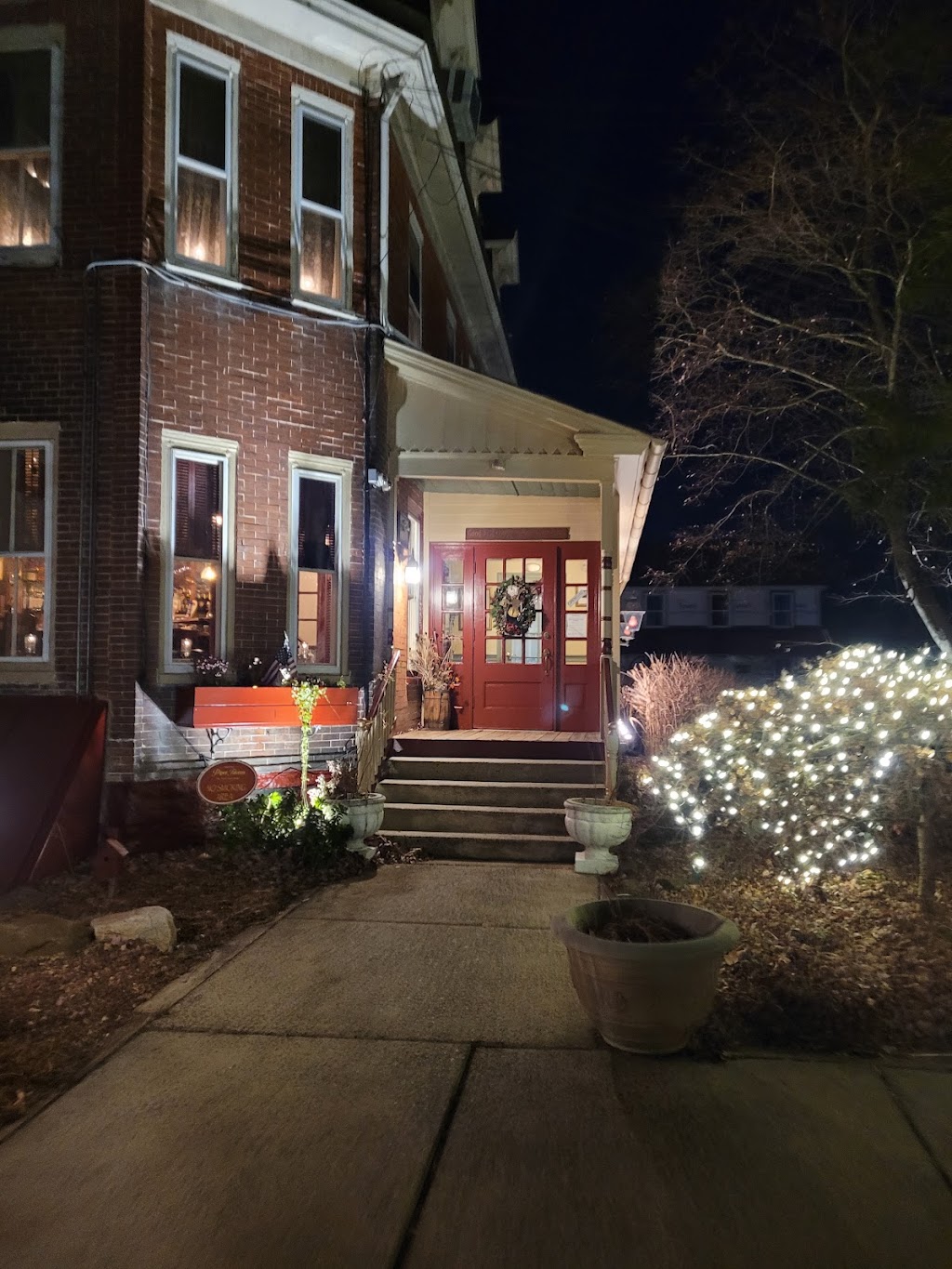 Historic Piper Tavern | restaurant | PA-413, Pipersville, PA 18947, USA | 2157667100 OR +1 215-766-7100