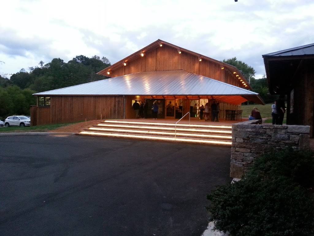 HARMONS DEN Bistro | restaurant | 250 Pigeon St, Waynesville, NC 28786, USA | 8284566322 OR +1 828-456-6322