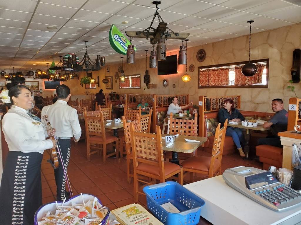 Mauricios Mexican Food & Pizza Cantina | restaurant | 245 E Rowland St, Covina, CA 91723, USA | 6263313546 OR +1 626-331-3546