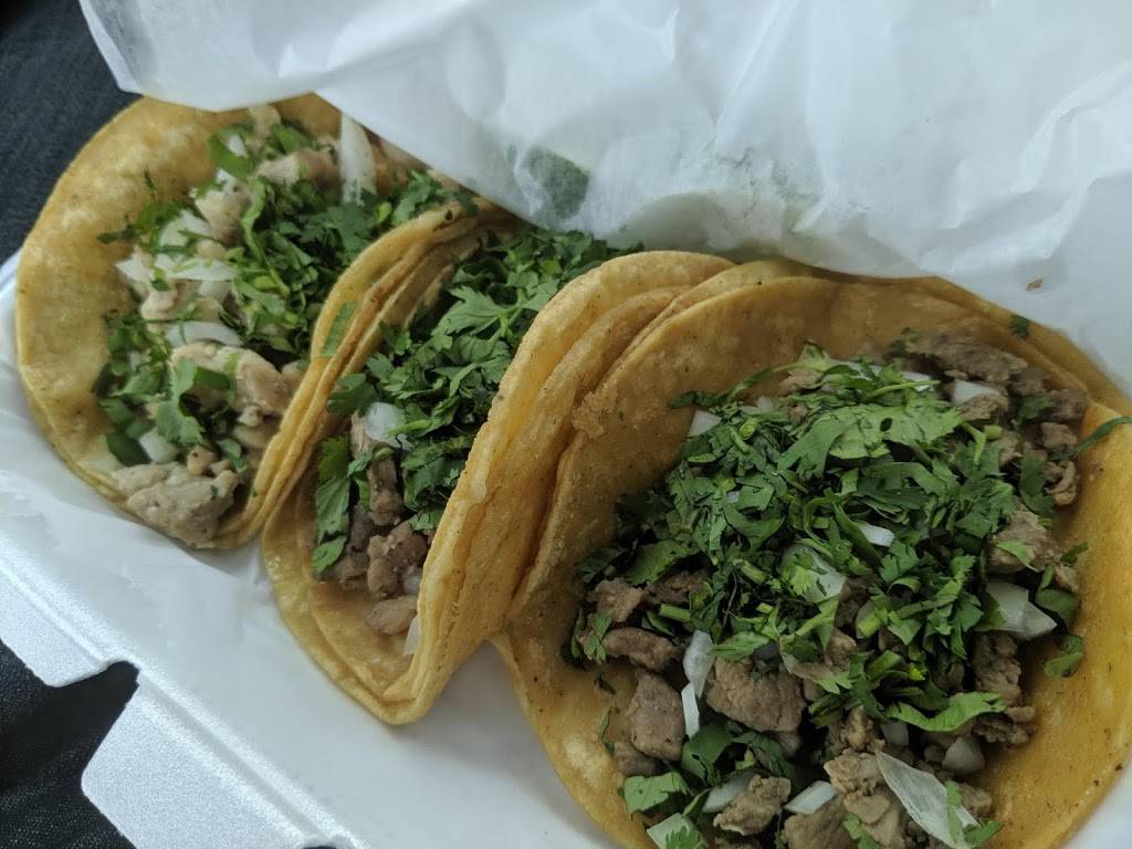 Taco Stop MKE (bay view) | restaurant | 2121 S Kinnickinnic Ave, Milwaukee, WI 53207, USA | 4142313304 OR +1 414-231-3304