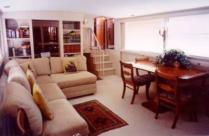 TIRELESS Charters | restaurant | Ocean Reef Club, Ocean Reef Dr, Key Largo, FL 33037, USA | 2154998288 OR +1 215-499-8288