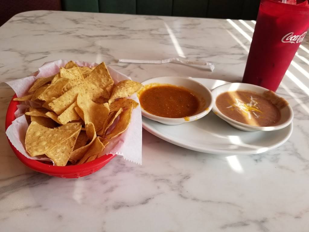 La Tropicana Mexican Food Market and Restaurant | restaurant | 2743 86th St, Urbandale, IA 50322, USA | 5153343456 OR +1 515-334-3456