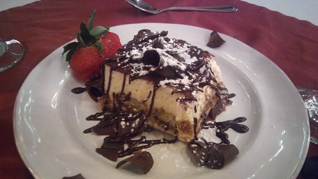 Savellis Italian Restaurant | meal takeaway | 3055 Sutherland Ave, Knoxville, TN 37919, USA | 8655219085 OR +1 865-521-9085