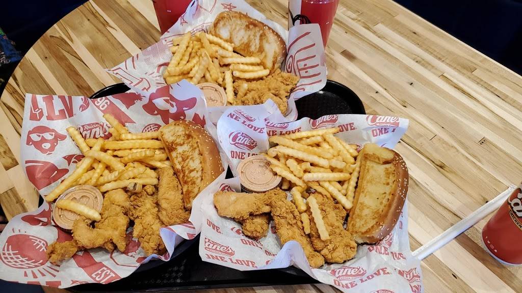 Raising Canes Chicken Fingers | meal takeaway | 5717 Barnes Rd, Colorado Springs, CO 80917, USA | 7195748576 OR +1 719-574-8576