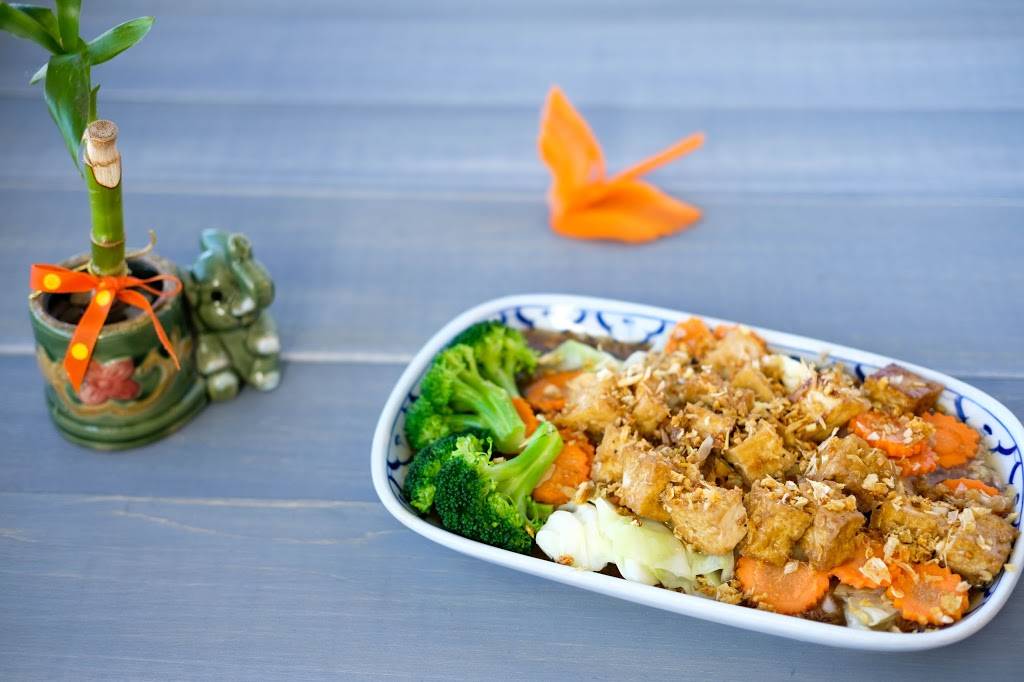 Thai-Am Restaurant | restaurant | 6040 4th St N, St. Petersburg, FL 33703, USA | 7275227813 OR +1 727-522-7813