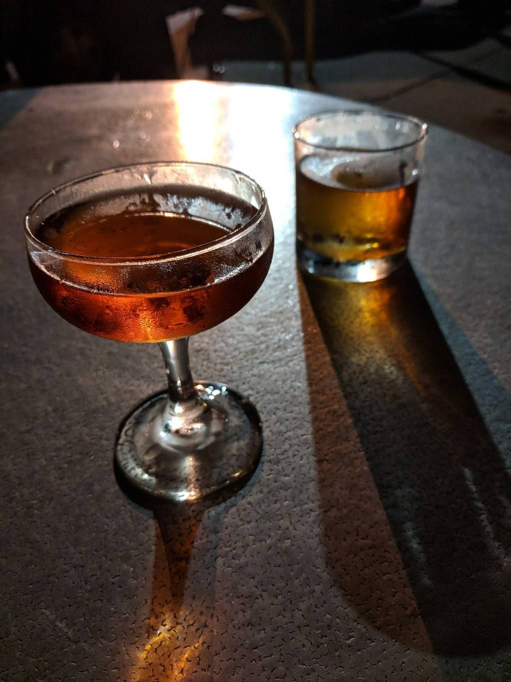 The Collins Bar | restaurant | 2125 2nd Ave N, Birmingham, AL 35203, USA | 2053237995 OR +1 205-323-7995