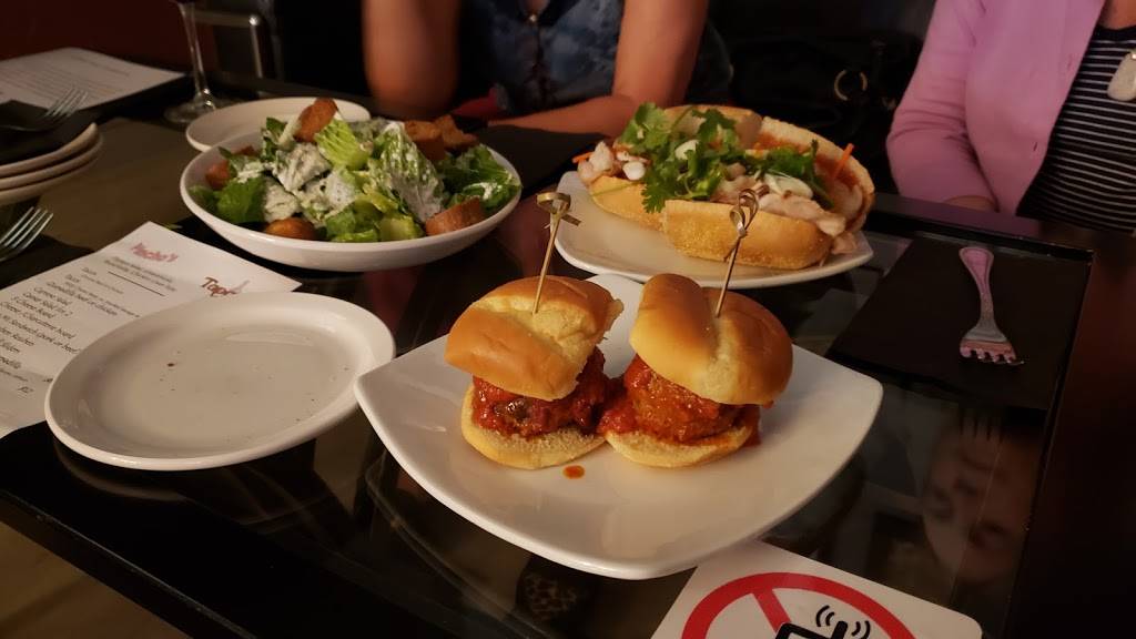 Tapas 1 | restaurant | 1083 North Toledo Blade Blvd, North Port, FL 34288, USA | 9418763404 OR +1 941-876-3404