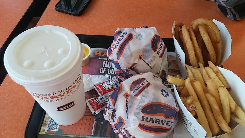 Harveys | restaurant | 805 The Queensway, Etobicoke, ON M8Z 1N6, Canada | 4162516746 OR +1 416-251-6746