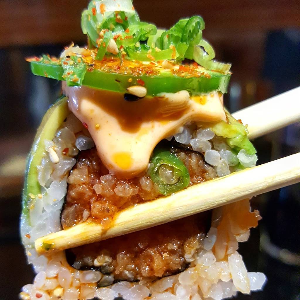 I Luv Sushi | restaurant | 3215 E Carson St, Lakewood, CA 90712, USA | 5624218917 OR +1 562-421-8917