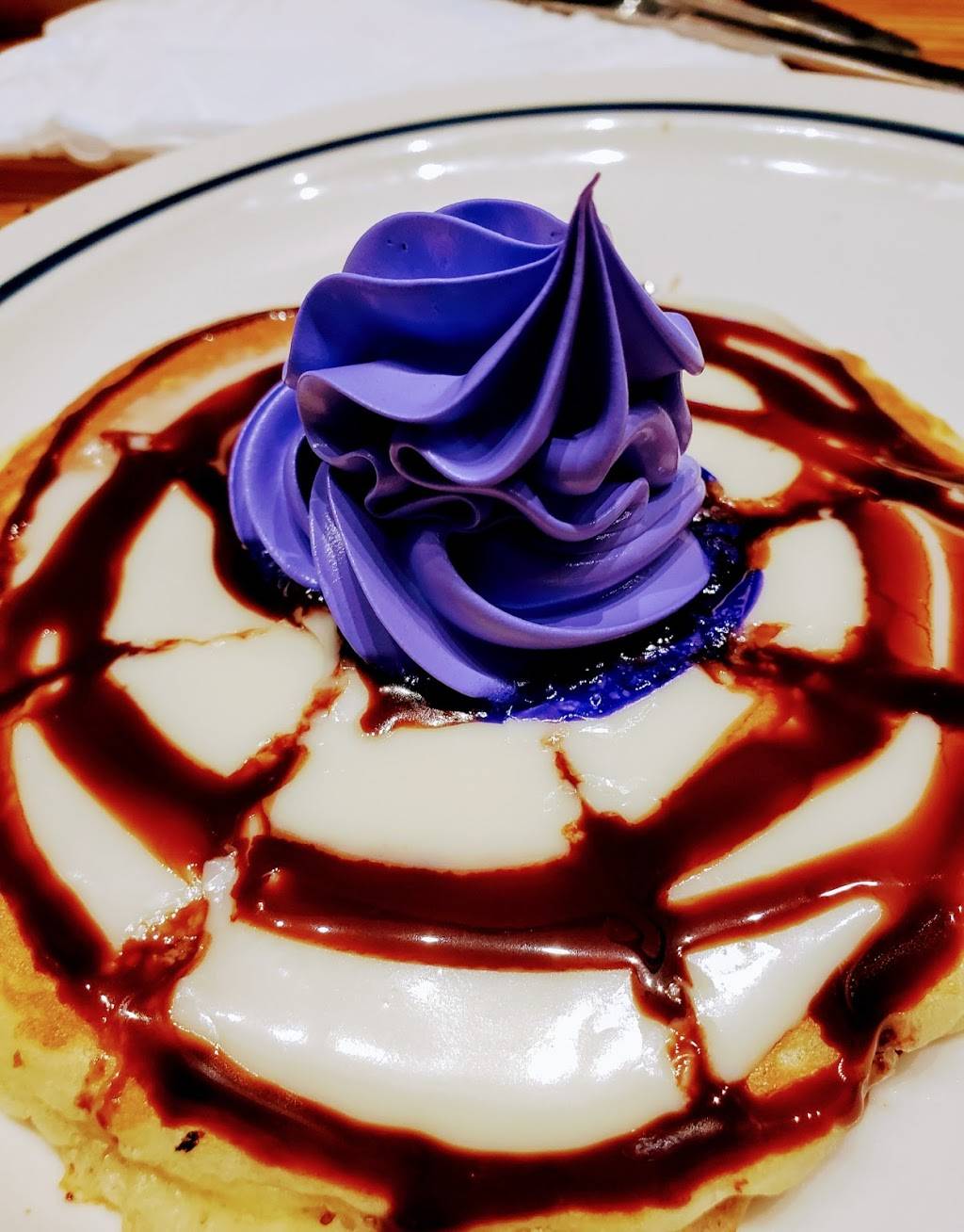 IHOP | restaurant | 588 S Alafaya Trail Ste 60, Alafaya, FL 32828, USA | 4074549931 OR +1 407-454-9931