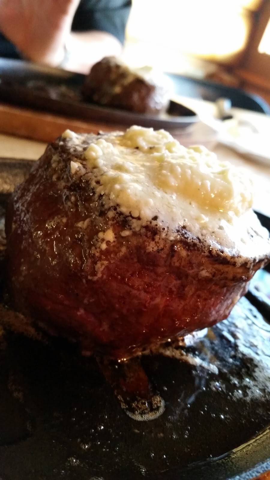 Heart Breakers | restaurant | 950 Forrest Ave, Antigo, WI 54409, USA | 7156272211 OR +1 715-627-2211