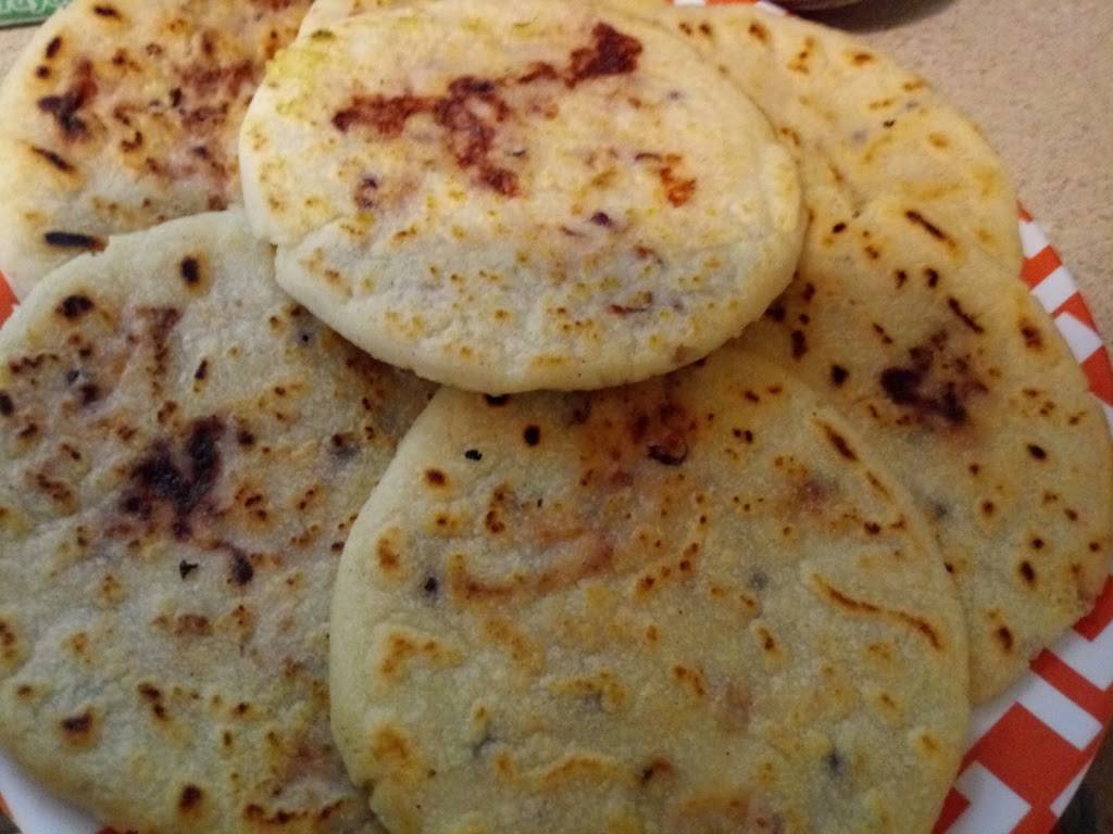 Merendero Las Isabeles | restaurant | 123 Northpoint Dr, Houston, TX 77060, USA | 8327239208 OR +1 832-723-9208