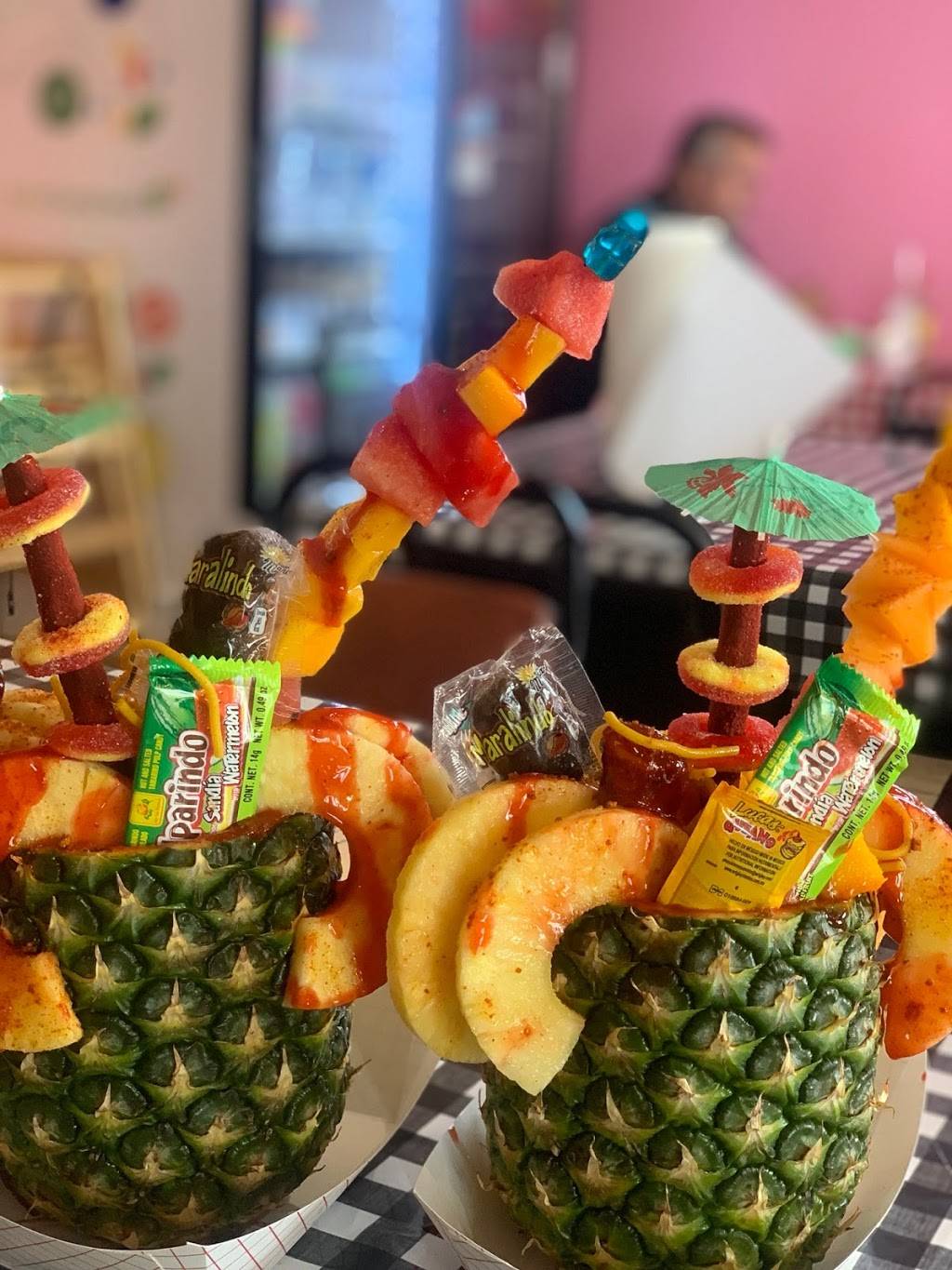 La Victoria Paleteria Ice Cream Shop & Restaurant | restaurant | 155 W Cowboy Way, LaBelle, FL 33935, USA | 8636747146 OR +1 863-674-7146