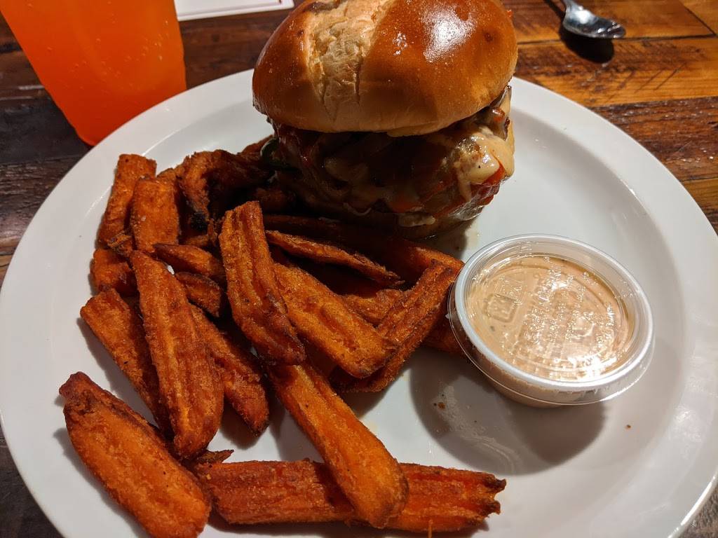 Jumpin Jax House of Food Downtown Jacksonville | restaurant | 20 W Adams St, Jacksonville, FL 32202, USA | 9044411180 OR +1 904-441-1180