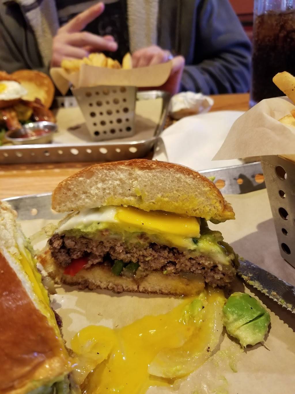 Chilis Grill & Bar | meal takeaway | 2801 Countryside Dr, Turlock, CA 95380, USA | 2096326588 OR +1 209-632-6588