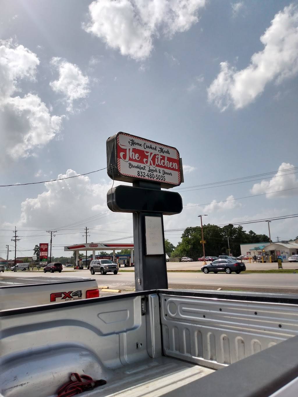 The Kitchen | restaurant | 700 E Houston St, Cleveland, TX 77327, USA | 8324805035 OR +1 832-480-5035