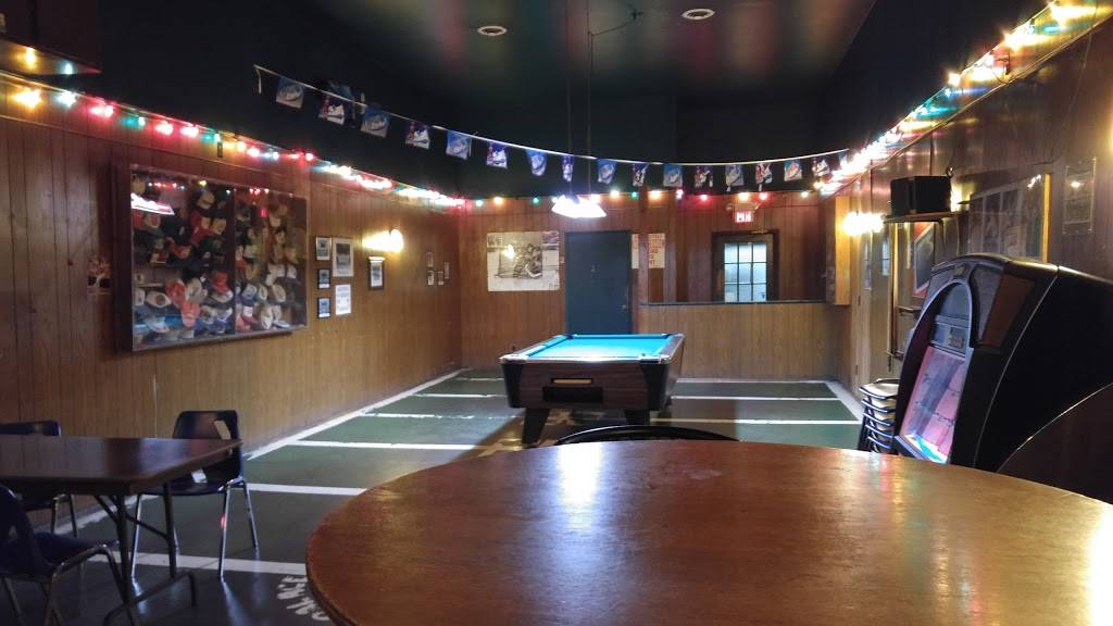 The Car Barn | restaurant | 23 Talbot Rd E, Tilbury, ON N0P 2L0, Canada | 5198254946 OR +1 519-825-4946