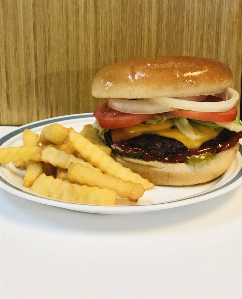 Henrys Market | restaurant | 1901 Anderson Hwy # A, Powhatan, VA 23139, USA | 8043790073 OR +1 804-379-0073