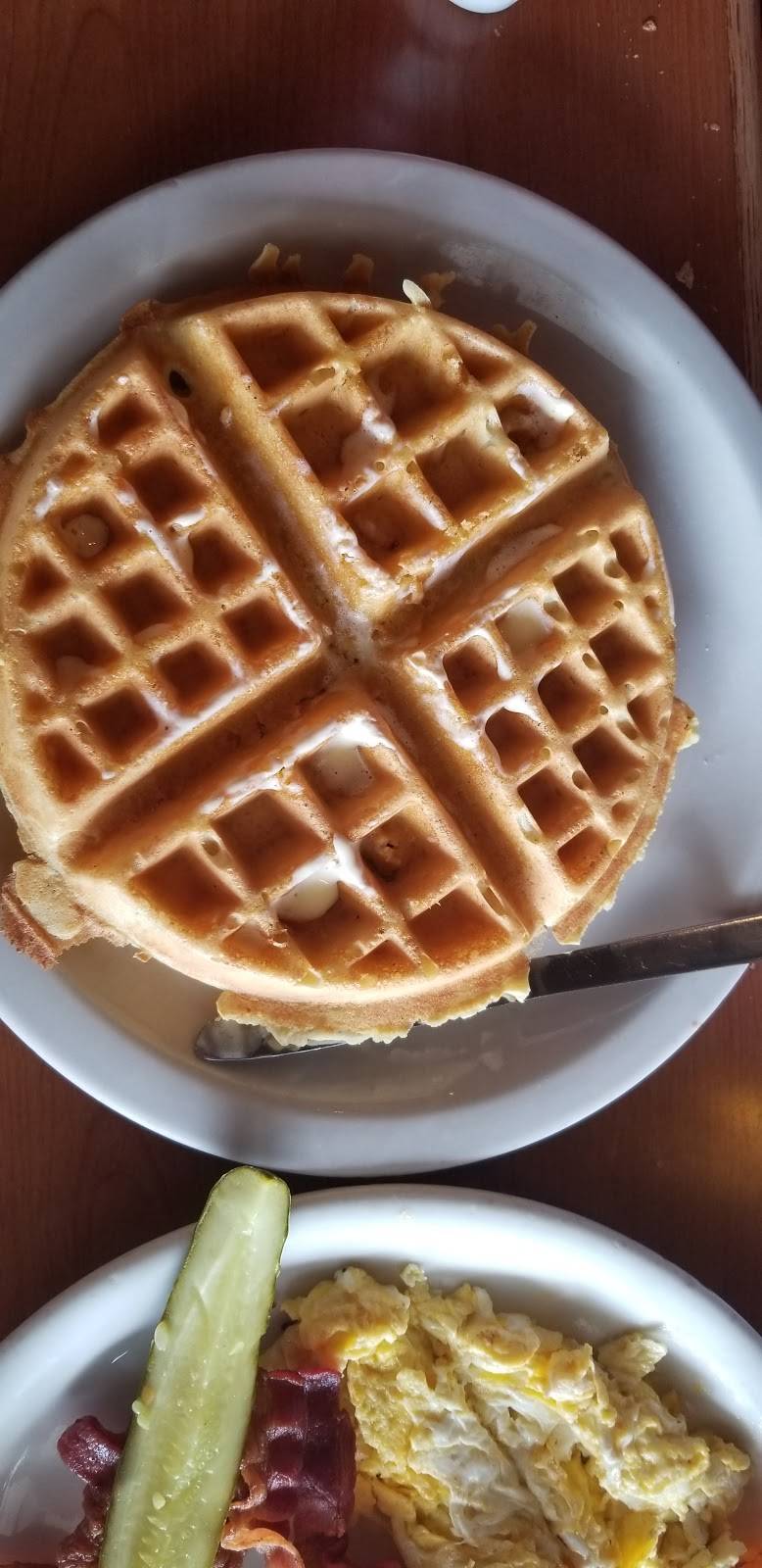 Steves Famous Diner | restaurant | 1584 S Nova Rd, Daytona Beach, FL 32114, USA | 3862520101 OR +1 386-252-0101