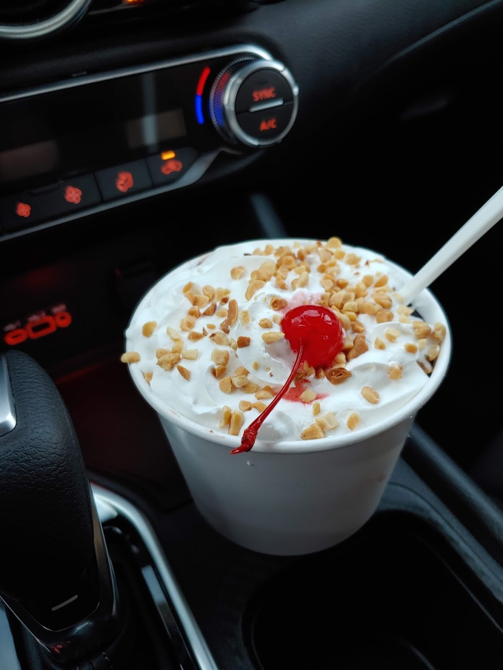 Fresh Freeze Drive-In | restaurant | 3023 F St, Eureka, CA 95501, USA | 7074426967 OR +1 707-442-6967
