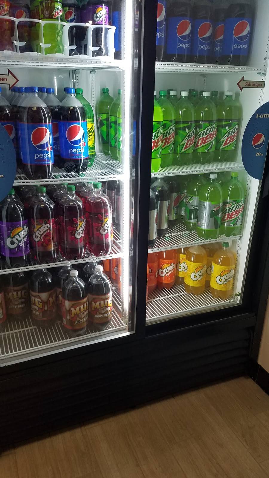 Little Caesars Pizza | meal takeaway | 3220 SE 14th St, Des Moines, IA 50320, USA | 5153655000 OR +1 515-365-5000