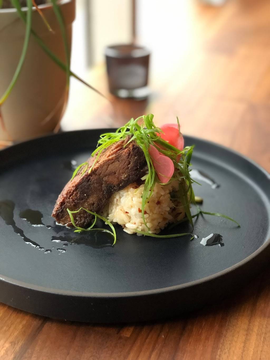 Lucky Cat Ramen | restaurant | 2583 Broad Ave, Memphis, TN 38112, USA | 9012088145 OR +1 901-208-8145