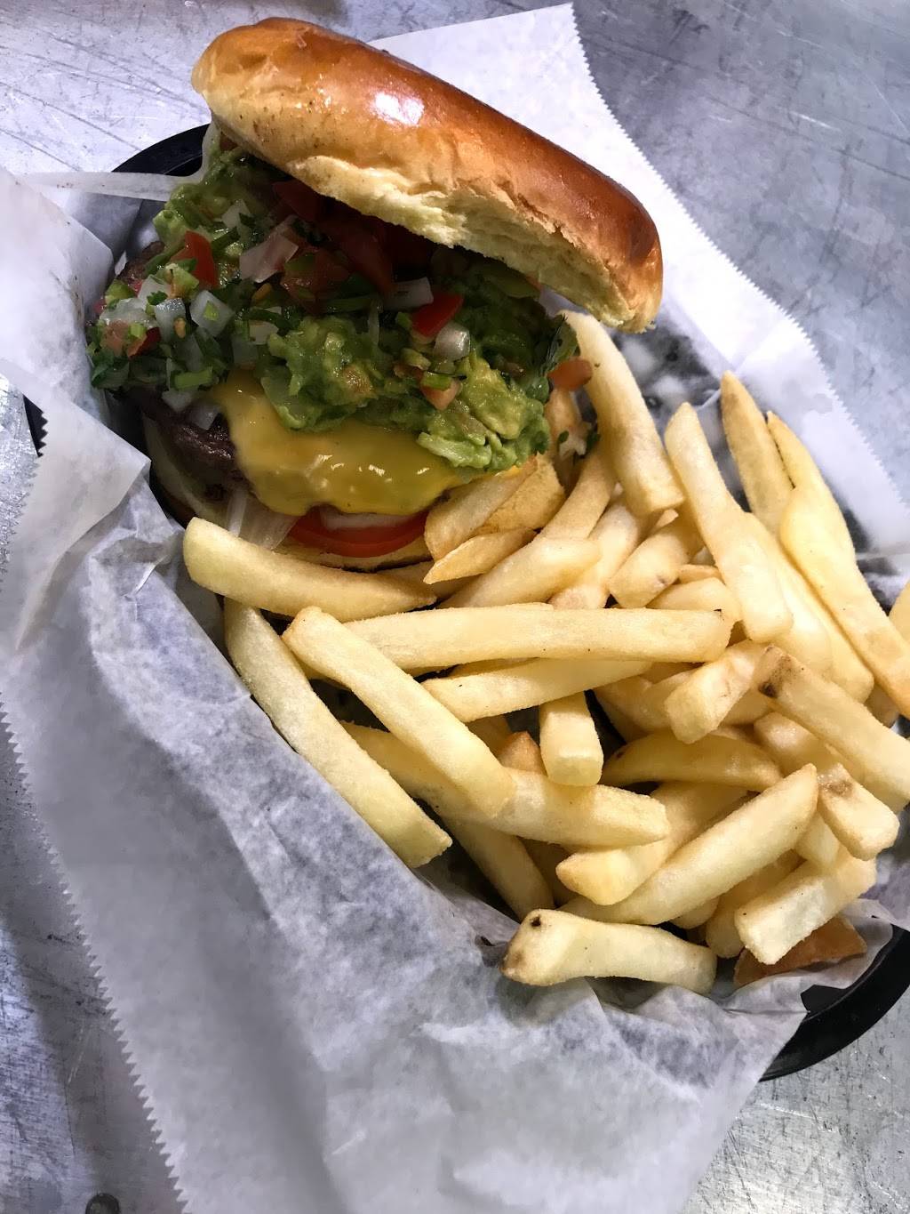 La Paloma Mexican Food, Store, & Treats | restaurant | 27 W Main St, Hartford, MI 49057, USA | 2693083281 OR +1 269-308-3281