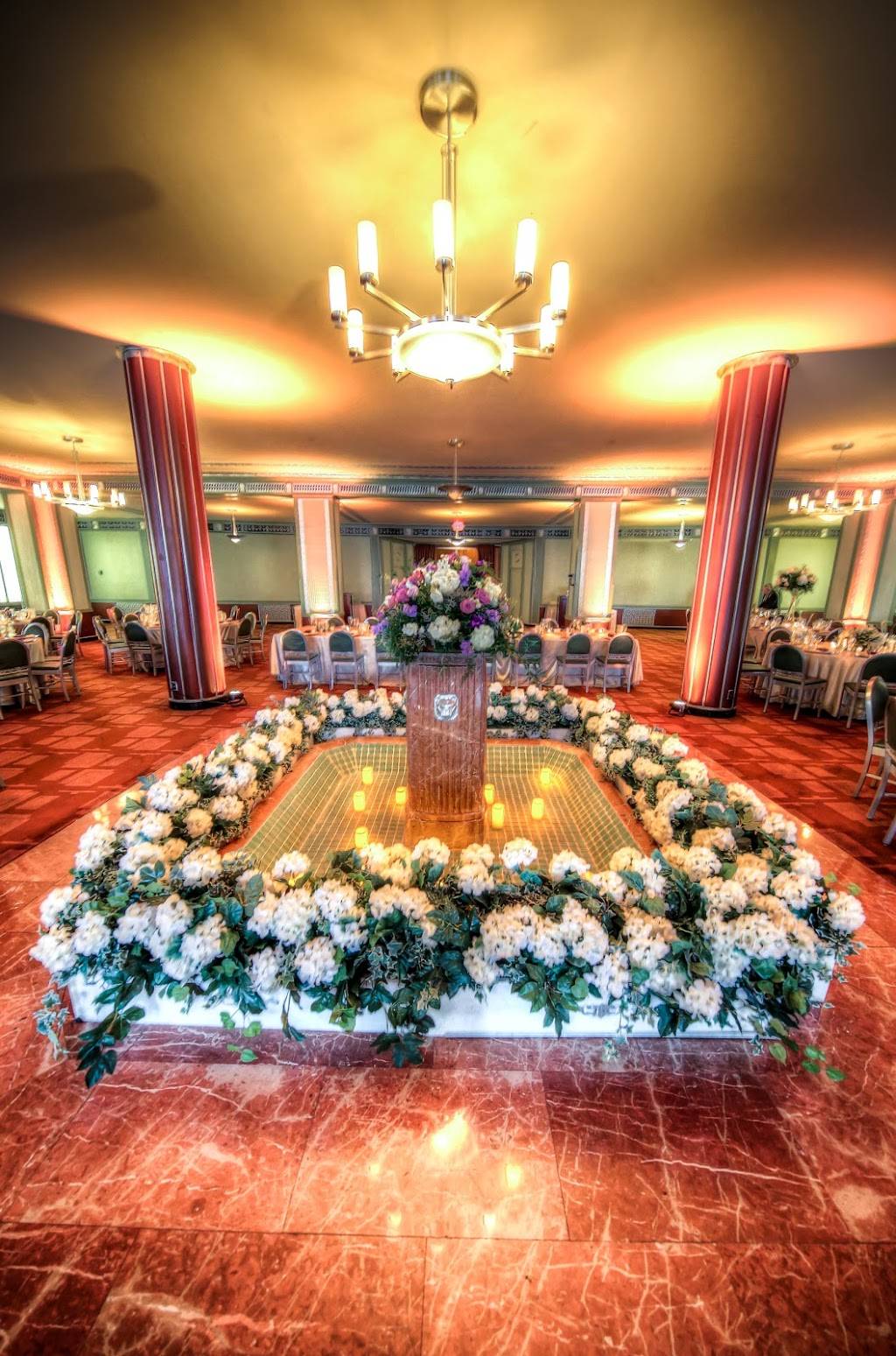 The Silver Grille | restaurant | Cleveland, OH 44113, USA | 2166231300 OR +1 216-623-1300