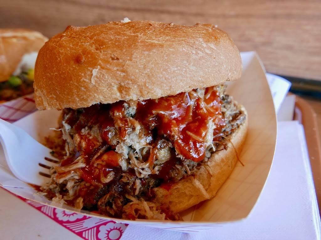 Holy Smokez BBQ Sandwiches | meal takeaway | 1133 Dundas St E, Mississauga, ON L4Y 2C3, Canada | 6477992273 OR +1 647-799-2273