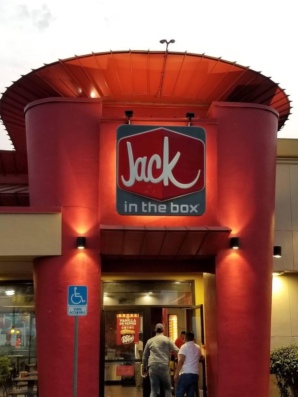 Jack in the Box | restaurant | 1504 Hampton St, Nashville, TN 37207, USA | 6152281336 OR +1 615-228-1336