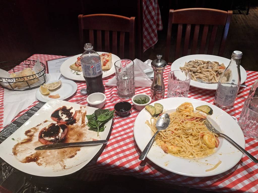 Ennios Pasta House | restaurant | 655 Fairway Rd S, Kitchener, ON N2C 1X4, Canada | 5195769552 OR +1 519-576-9552