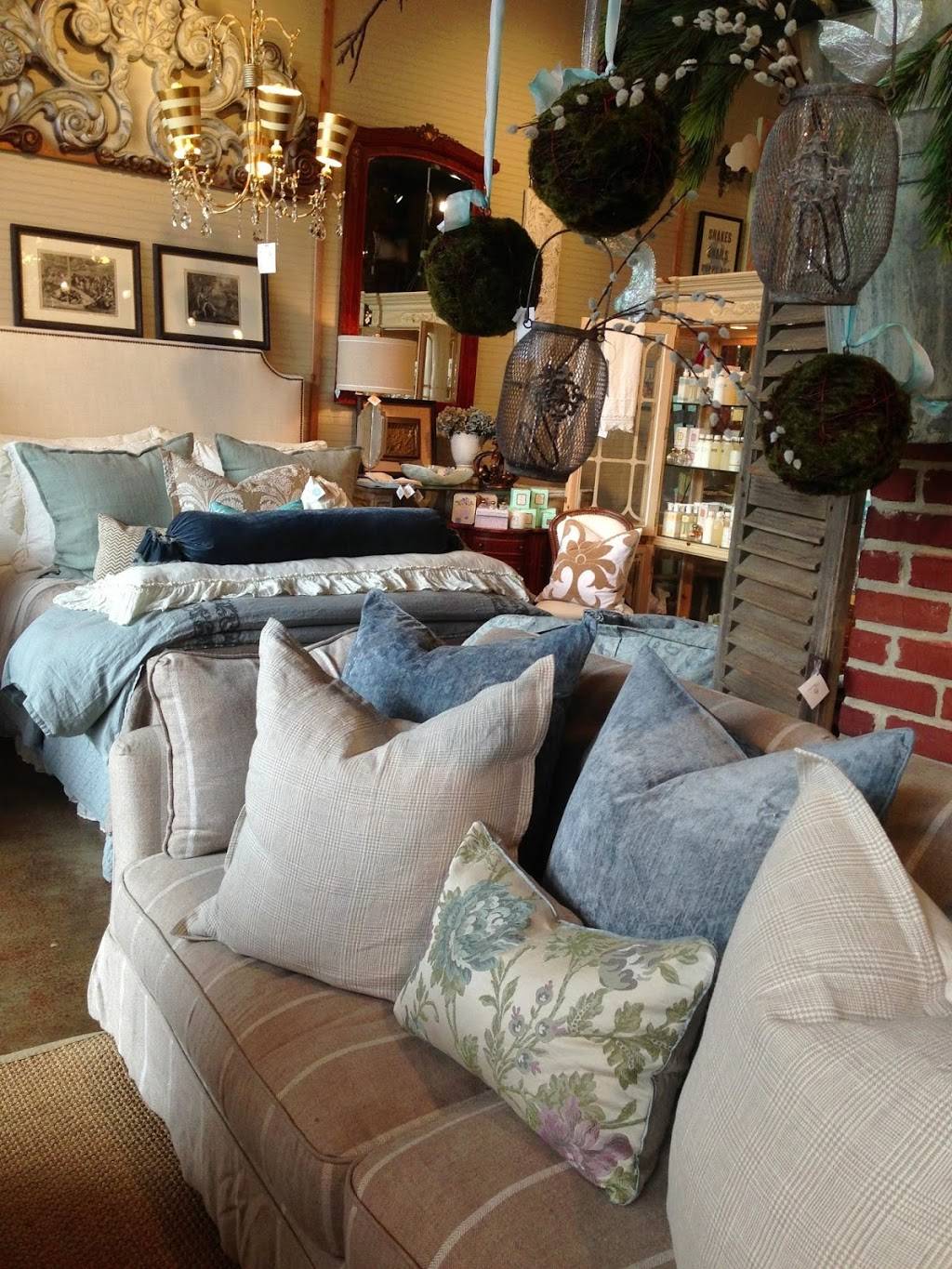 Farmhouse Tupelo / Noon Cafe | cafe | 530 Main St, Tupelo, MS 38804, USA | 6622692934 OR +1 662-269-2934