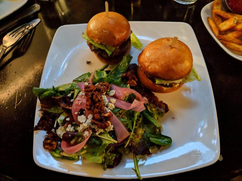 22 Bistro | restaurant | 1995 Squaw Valley Rd #11, Olympic Valley, CA 96146, USA | 5305846170 OR +1 530-584-6170