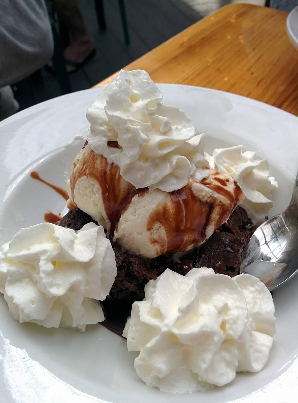 Hooks Chill & Grille | restaurant | 696 Main St, Ogunquit, ME 03907, USA | 2072164813 OR +1 207-216-4813