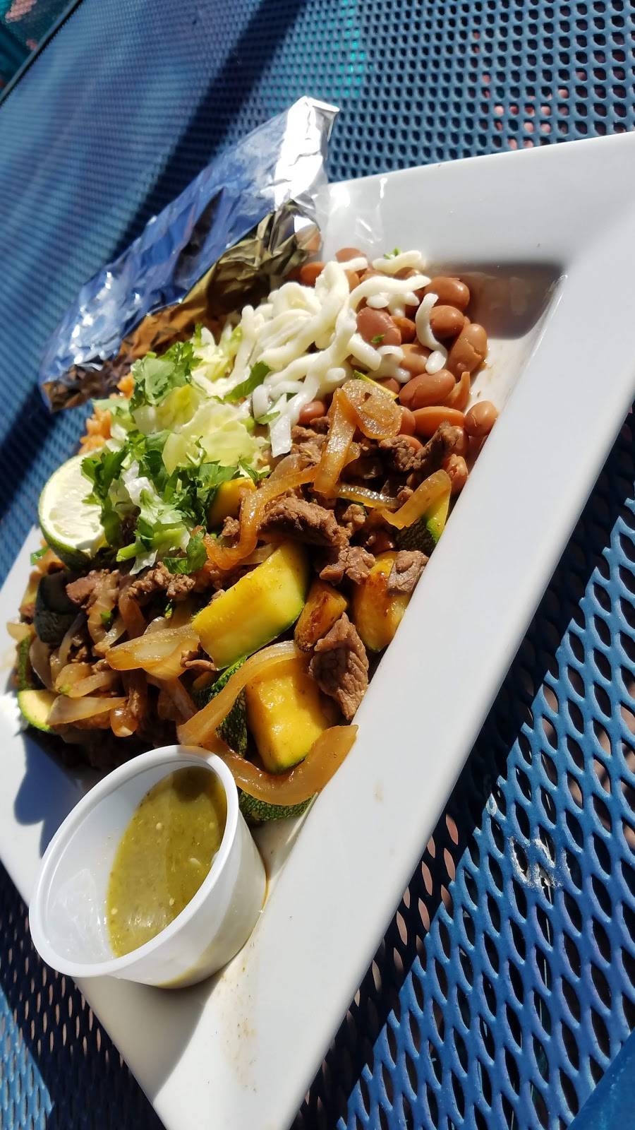 Hamptons On King | restaurant | 234 King Ave, Columbus, OH 43201, USA | 6142992099 OR +1 614-299-2099