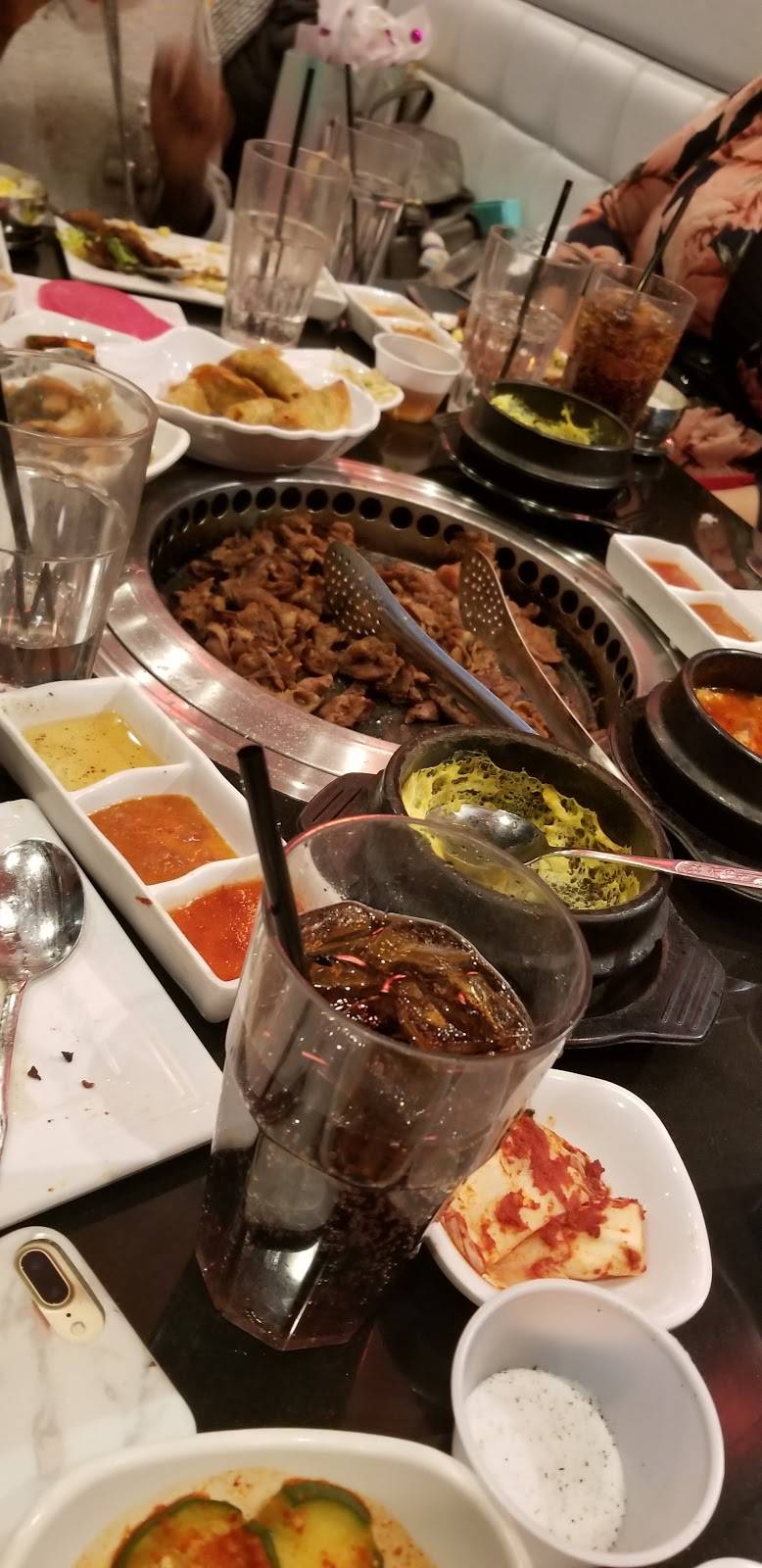 Breakers Korean BBQ & Grill | restaurant | 9650 Main St #10, Fairfax, VA 22031, USA | 7033436688 OR +1 703-343-6688